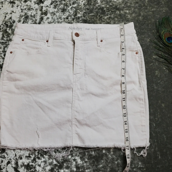 Levi's White Denim High Waisted Skirt - Picture 10 of 10